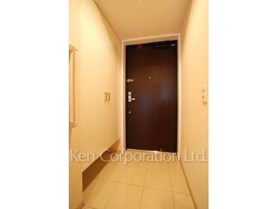 Entrance ※Photo of the same layout on 15 floor. Decoration and fixture may differ.