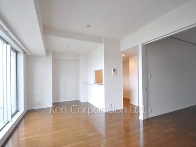 Living-Dining ※Photo of the same layout on 10 floor. Decoration and fixture may differ.