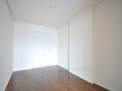 Bedroom ※Photo of the same layout on 10 floor. Decoration and fixture may differ.