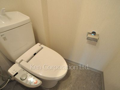 Lavatory ※Photo of the same layout on 6 floor. Decoration and fixture may differ.