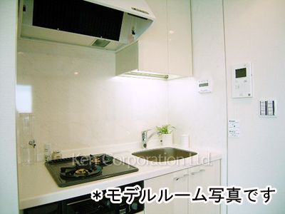 Kitchen ※Photo of the same layout on 18 floor. Decoration and fixture may differ.