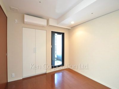 Bedroom ※Photo of the same layout on 14 floor. Decoration and fixture may differ.