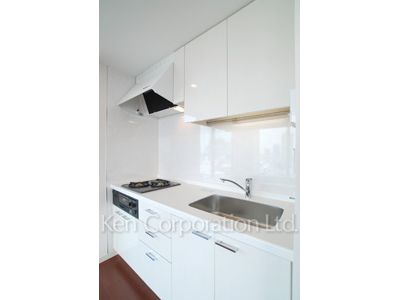 Kitchen ※Photo of the same layout on 14 floor. Decoration and fixture may differ.