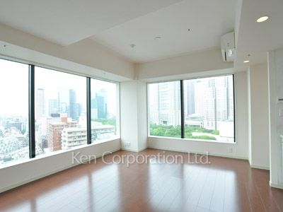 Living-Dining ※Photo of the same layout on 15 floor. Decoration and fixture may differ.
