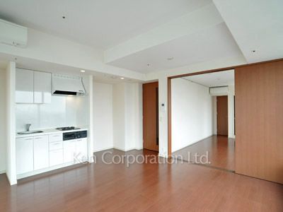 Living-Dining ※Photo of the same layout on 15 floor. Decoration and fixture may differ.