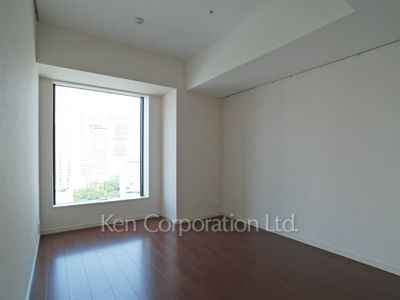 Bedroom ※Photo of the same layout on 16 floor. Decoration and fixture may differ.