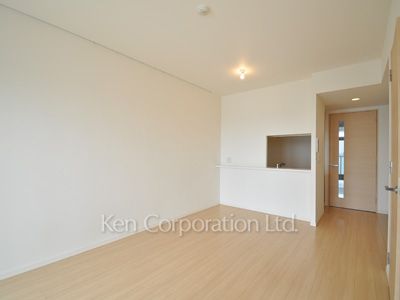 Living-Dining ※Photo of the same layout on 7 floor. Decoration and fixture may differ.