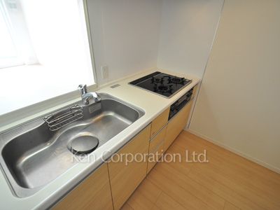 Kitchen ※Photo of the same layout on 7 floor. Decoration and fixture may differ.