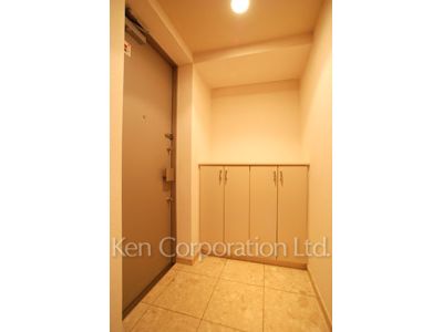 Entrance ※Photo of the same layout on 2 floor. Decoration and fixture may differ.