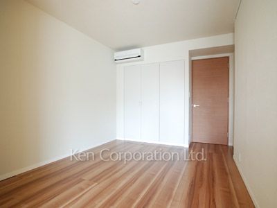 Bedroom ※Photo of the same layout on 2 floor. Decoration and fixture may differ.