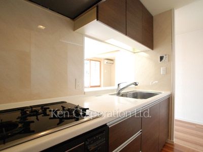 Kitchen ※Photo of the same layout on 2 floor. Decoration and fixture may differ.