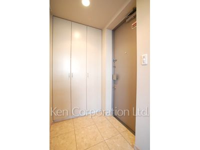 Entrance ※Photo of the same layout on 2 floor. Decoration and fixture may differ.