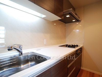 Kitchen ※Photo of the same layout on 2 floor. Decoration and fixture may differ.