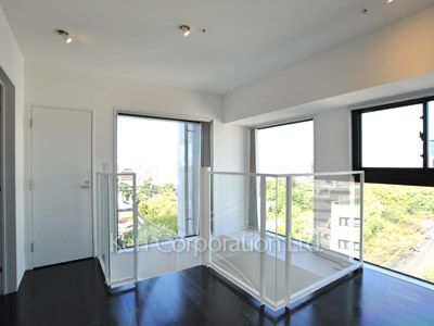 Bedroom ※Photo of the same layout on 11 floor. Decoration and fixture may differ.
