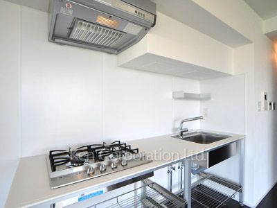 Kitchen ※Photo of the same layout on 11 floor. Decoration and fixture may differ.