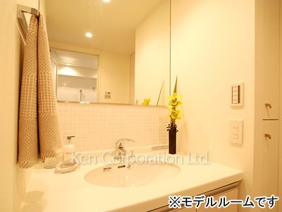 Powder Room ※Photo of the same layout on 7 floor. Decoration and fixture may differ.