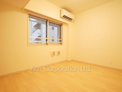 Bedroom ※Photo of the same layout on 5 floor. Decoration and fixture may differ.