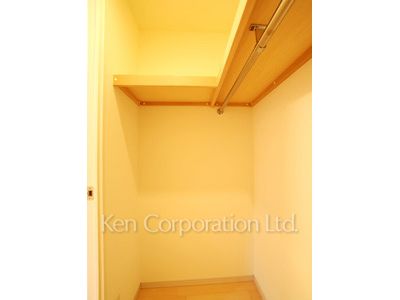 Closet ※Photo of the same layout on 7 floor. Decoration and fixture may differ.