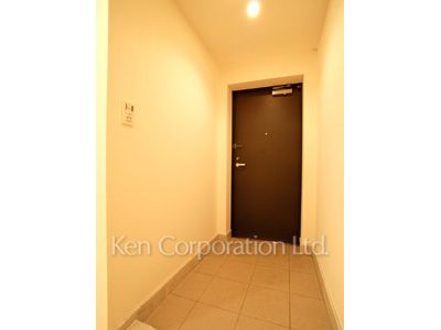 Entrance ※Photo of the same layout on 7 floor. Decoration and fixture may differ.