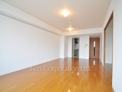 Living-Dining ※Photo of the same layout on 3 floor. Decoration and fixture may differ.