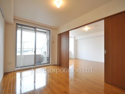 Bedroom ※Photo of the same layout on 3 floor. Decoration and fixture may differ.