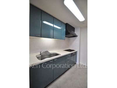 Kitchen ※Photo of the same layout on 3 floor. Decoration and fixture may differ.