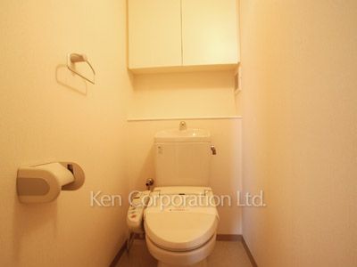 Lavatory ※Photo of the same layout on 13 floor. Decoration and fixture may differ.
