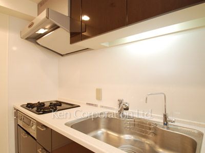 Kitchen ※Photo of the same layout on 5 floor. Decoration and fixture may differ.