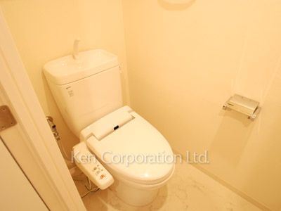 Lavatory ※Photo of the same layout on 5 floor. Decoration and fixture may differ.