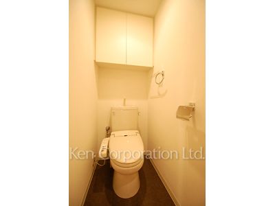 Lavatory ※Photo of the same layout on 12 floor. Decoration and fixture may differ.