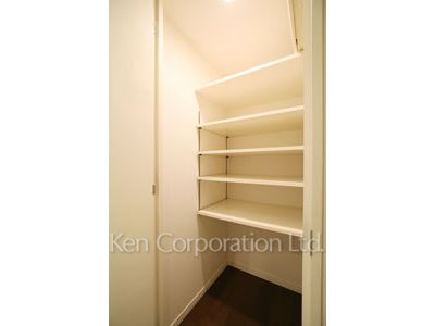 Closet ※Photo of the same layout on 3 floor. Decoration and fixture may differ.