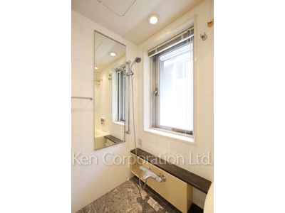 Bath ※Photo of the same layout on 3 floor. Decoration and fixture may differ.
