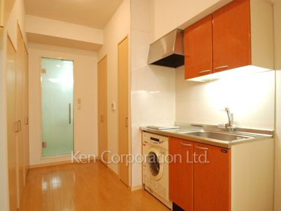 Kitchen ※Photo of the same layout on 1 floor. Decoration and fixture may differ.