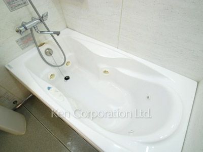 Bath ※Photo of the same layout on 1 floor. Decoration and fixture may differ.