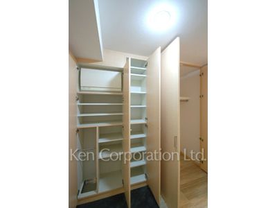 Closet ※Photo of the same layout on 1 floor. Decoration and fixture may differ.