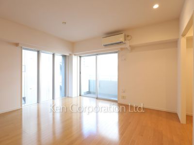 Living-Dining ※Photo of the same layout on 3 floor. Decoration and fixture may differ.