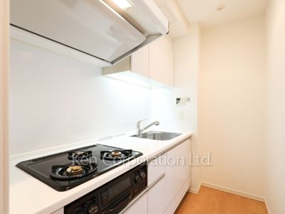 Kitchen ※Photo of the same layout on 3 floor. Decoration and fixture may differ.