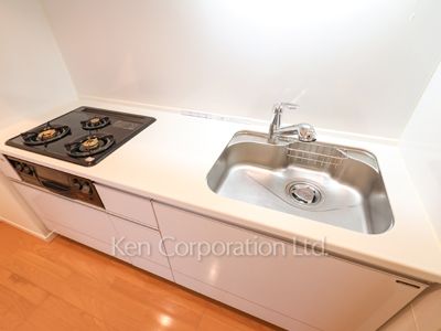 Kitchen ※Photo of the same layout on 3 floor. Decoration and fixture may differ.