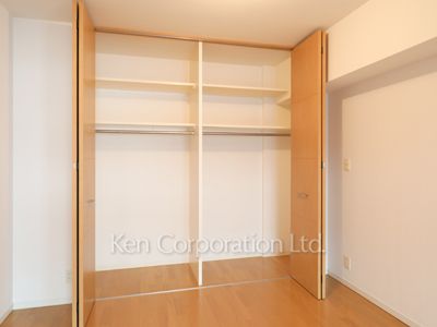 Closet ※Photo of the same layout on 3 floor. Decoration and fixture may differ.