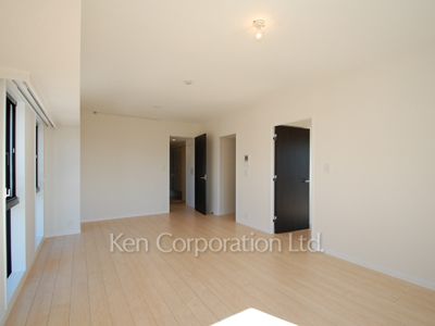 Living-Dining ※Photo of the same layout on 6 floor. Decoration and fixture may differ.