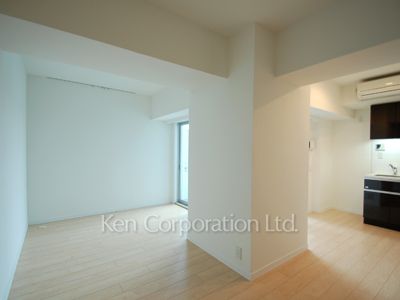 Living-Dining ※Photo of the same layout on 10 floor. Decoration and fixture may differ.