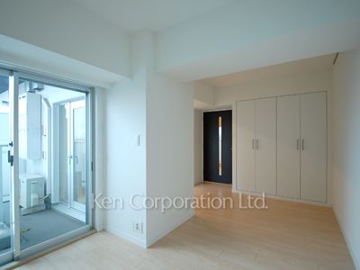 Living-Dining ※Photo of the same layout on 10 floor. Decoration and fixture may differ.