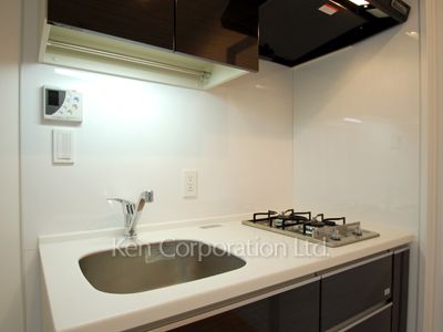 Kitchen ※Photo of the same layout on 10 floor. Decoration and fixture may differ.