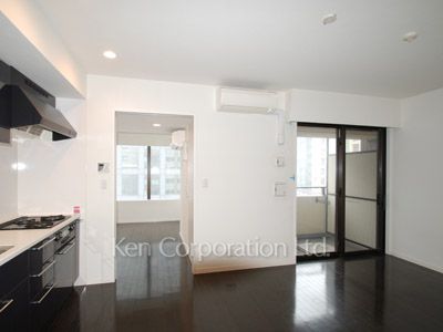 Living-Dining ※Photo of the same layout on 4 floor. Decoration and fixture may differ.