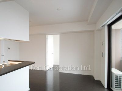 Living-Dining ※Photo of the same layout on 4 floor. Decoration and fixture may differ.