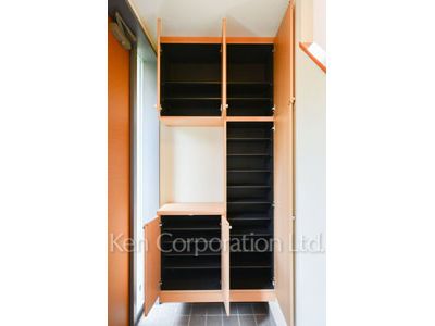 Shoes Closet