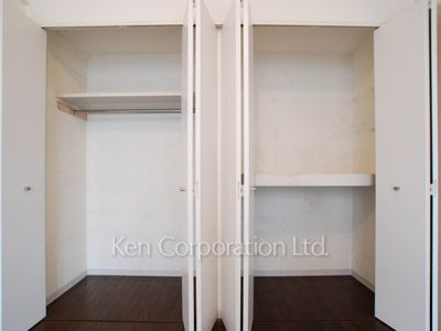 Closet ※Photo of the same layout on 11 floor. Decoration and fixture may differ.