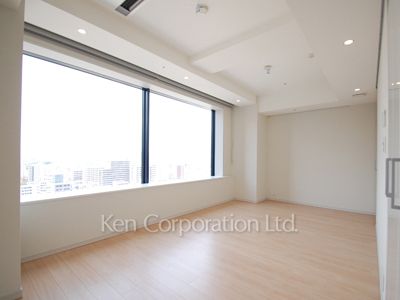 Living-Dining ※Photo of the same layout on 14 floor. Decoration and fixture may differ.