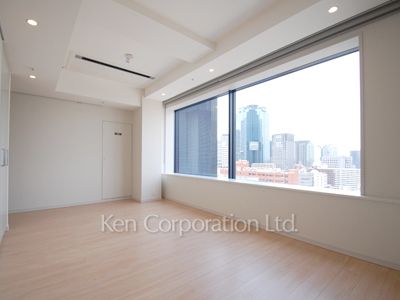 Living-Dining ※Photo of the same layout on 14 floor. Decoration and fixture may differ.