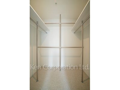 Shoes Closet ※Photo of the same layout on 14 floor. Decoration and fixture may differ.